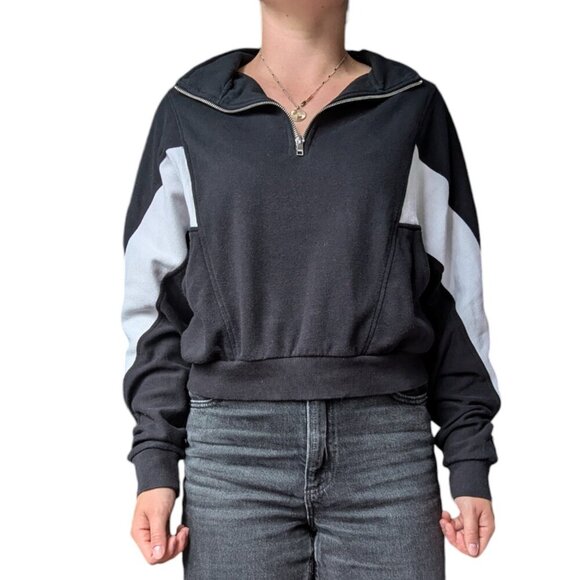 Garage Black and White Quarter Zip Women Size Medium - Picture 1 of 9